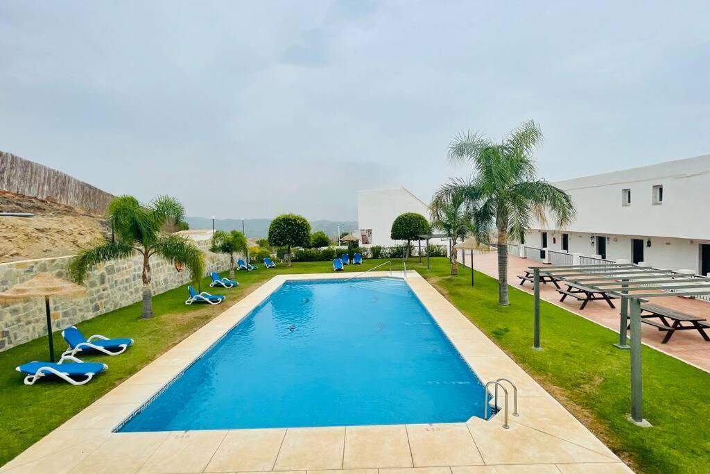 Atico Con Bonita Vista. En Urbanizacion Privada.! Estepona Exterior foto