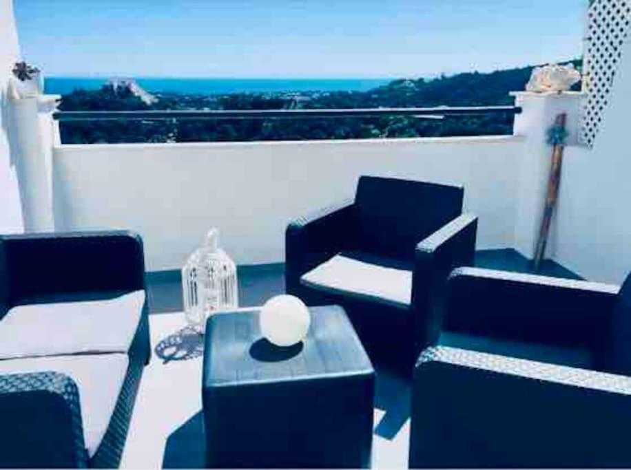 Atico Con Bonita Vista. En Urbanizacion Privada.! Estepona Exterior foto